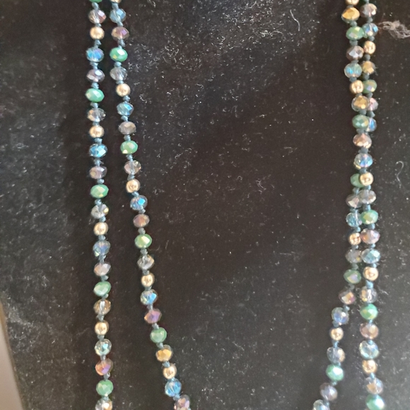 Stunning blue crystal set Necklace & 5 bracelets - Picture 4 of 9